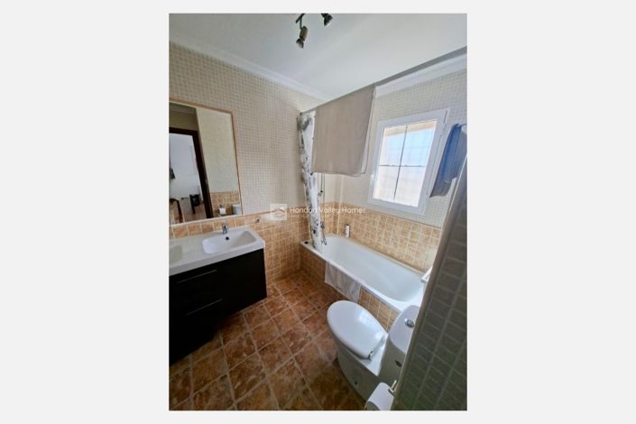 Image No.21-5 Bed Property for sale
