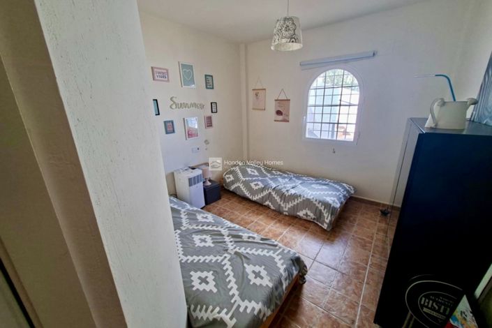 Image No.22-5 Bed Property for sale