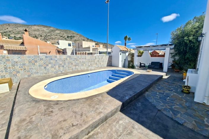 Image No.4-5 Bed Property for sale