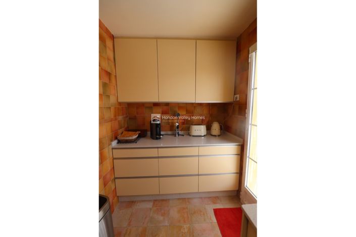 Image No.26-3 Bed Property for sale
