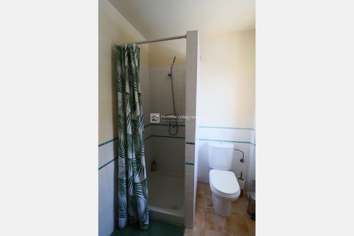Image No.29-3 Bed Property for sale