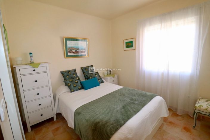 Image No.35-3 Bed Property for sale