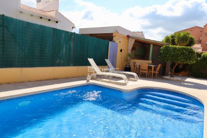 Image No.4-3 Bed Property for sale