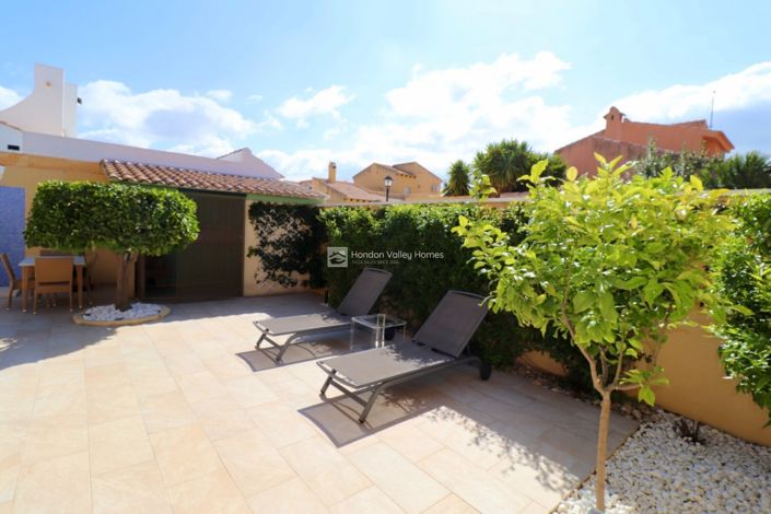 Image No.5-3 Bed Property for sale