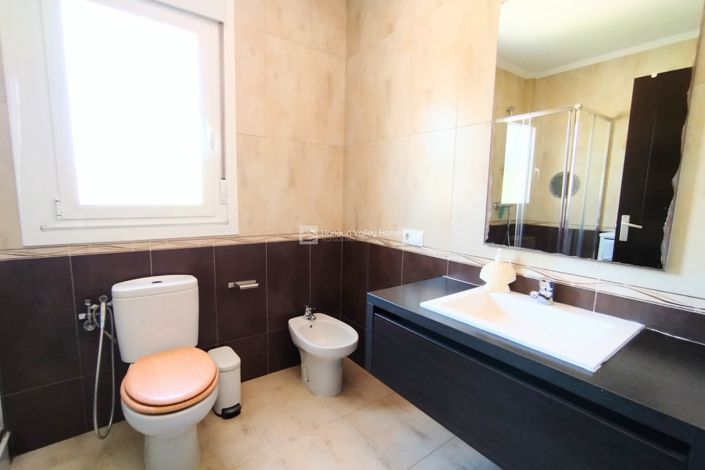 Image No.36-5 Bed Villa for sale