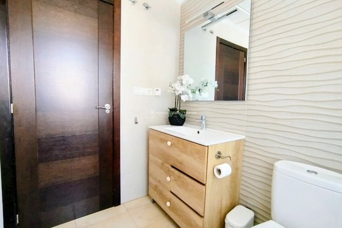 Image No.42-5 Bed Villa for sale