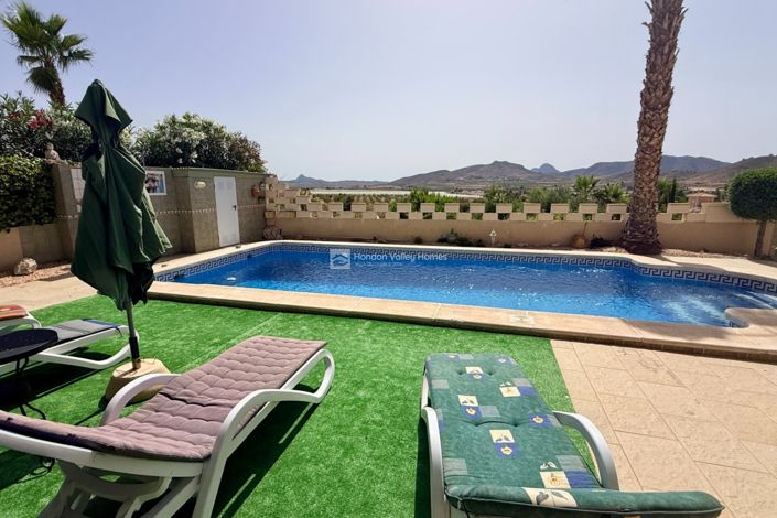 Image No.18-7 Bed Property for sale