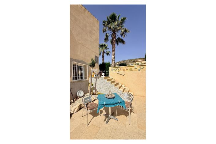 Image No.23-7 Bed Property for sale