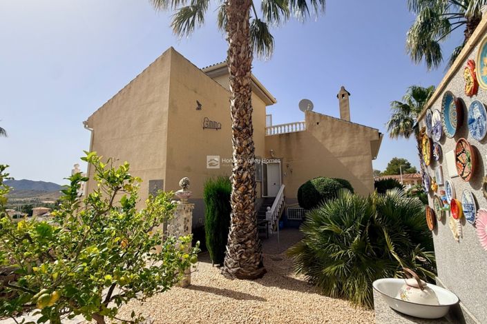 Image No.36-7 Bed Property for sale