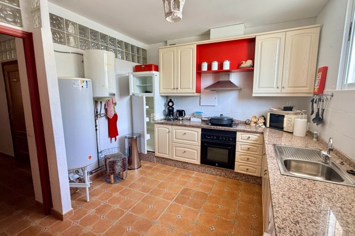 Image No.44-7 Bed Property for sale