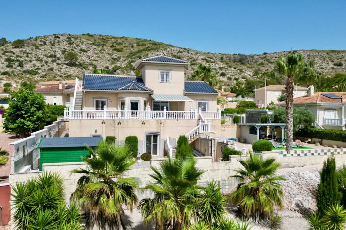 Image No.6-7 Bed Property for sale