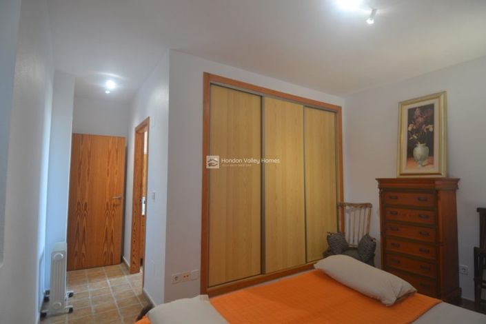 Image No.35-4 Bed Property for sale