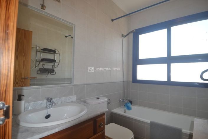 Image No.36-4 Bed Property for sale