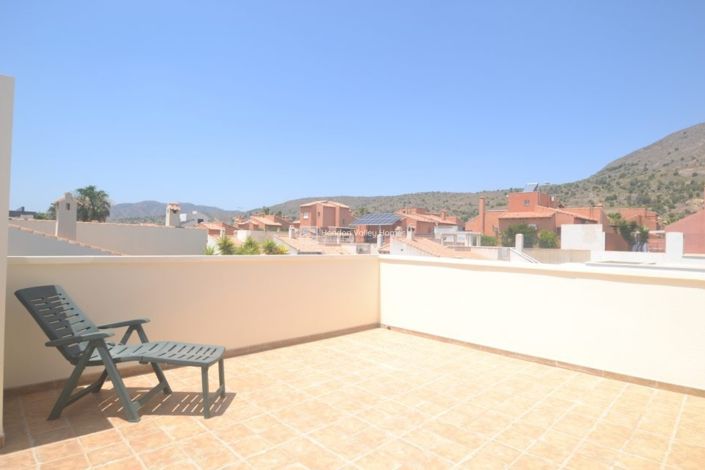 Image No.37-4 Bed Property for sale