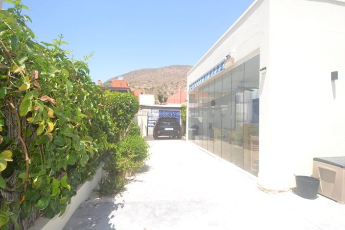 Image No.9-4 Bed Property for sale