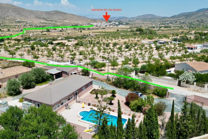Image No.12-3 Bed Villa for sale