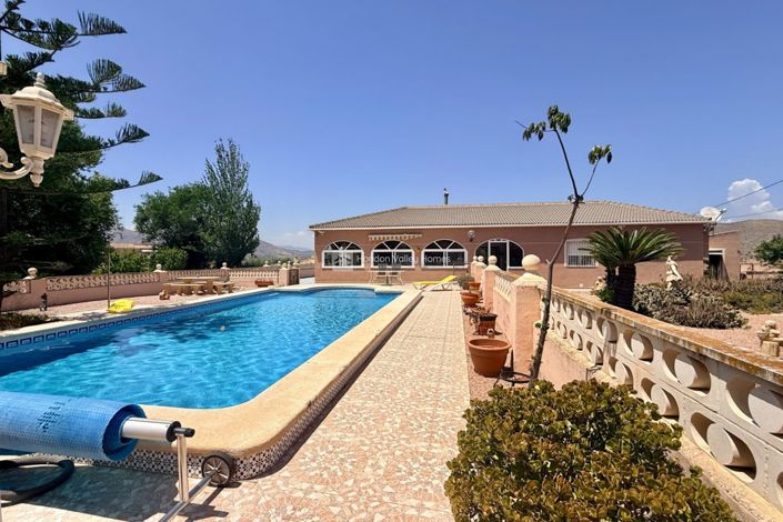 Image No.13-3 Bed Villa for sale