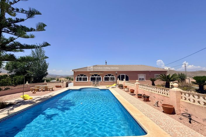 Image No.3-3 Bed Villa for sale
