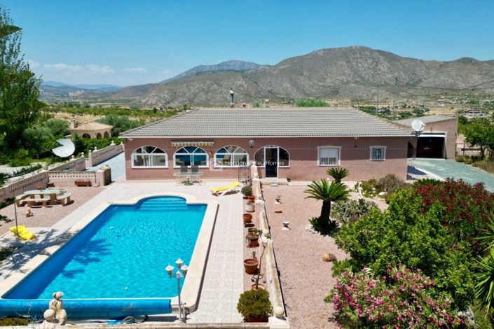 Image No.9-3 Bed Villa for sale