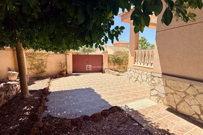 Image No.20-5 Bed Villa for sale