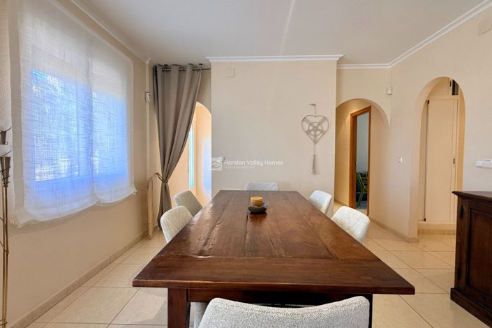 Image No.30-5 Bed Villa for sale