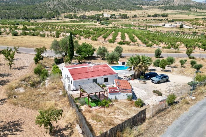 Image No.17-3 Bed Property for sale