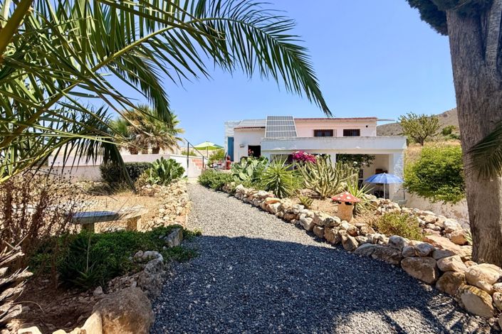 Image No.23-3 Bed Property for sale