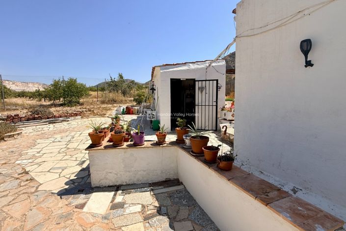 Image No.27-3 Bed Property for sale