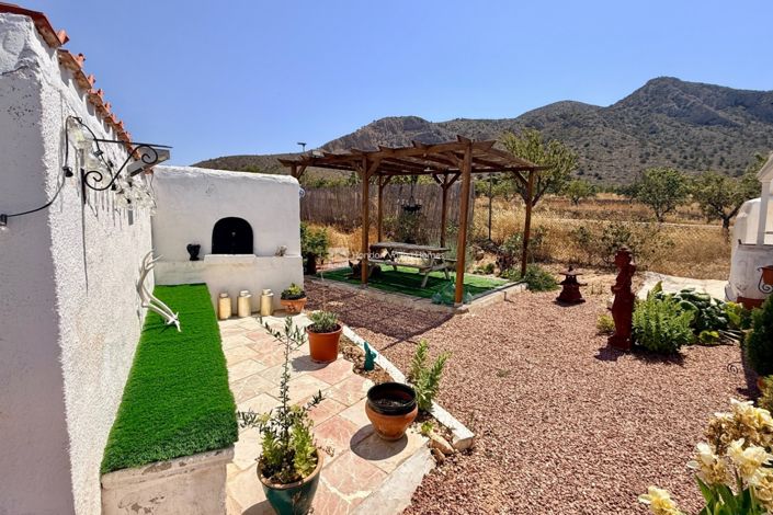 Image No.28-3 Bed Property for sale