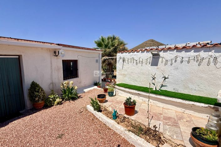 Image No.30-3 Bed Property for sale