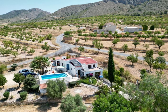 Image No.5-3 Bed Property for sale