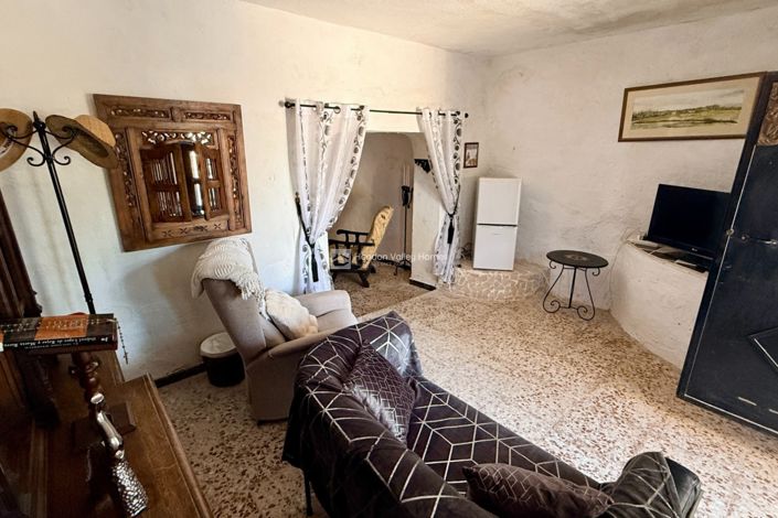 Image No.43-3 Bed Property for sale
