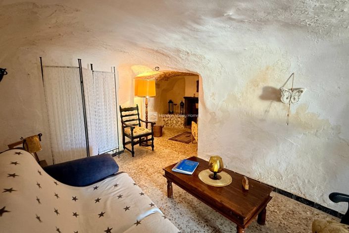Image No.46-3 Bed Property for sale
