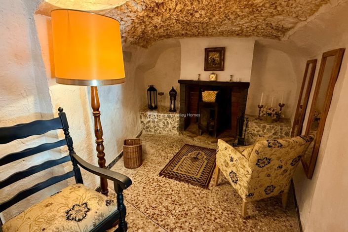 Image No.47-3 Bed Property for sale