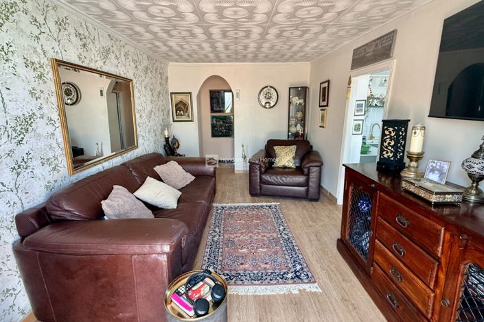 Image No.51-3 Bed Property for sale