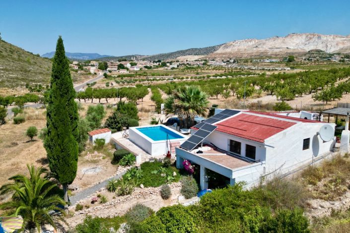 Image No.10-3 Bed Property for sale
