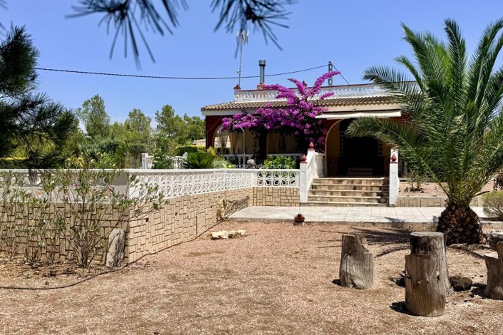 Image No.19-4 Bed Property for sale