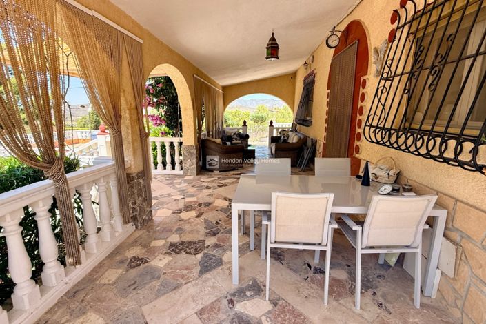Image No.24-4 Bed Property for sale