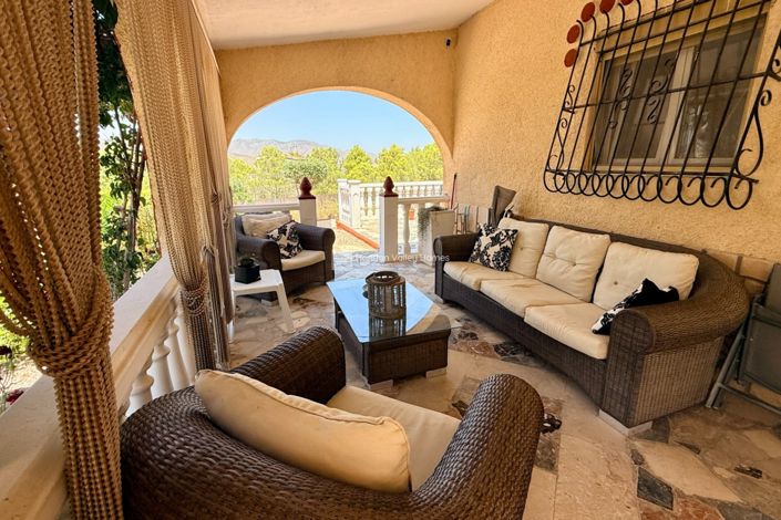 Image No.25-4 Bed Property for sale
