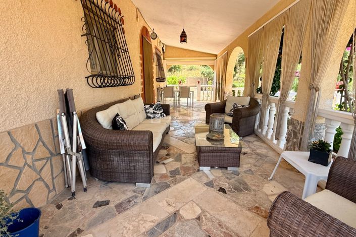 Image No.27-4 Bed Property for sale