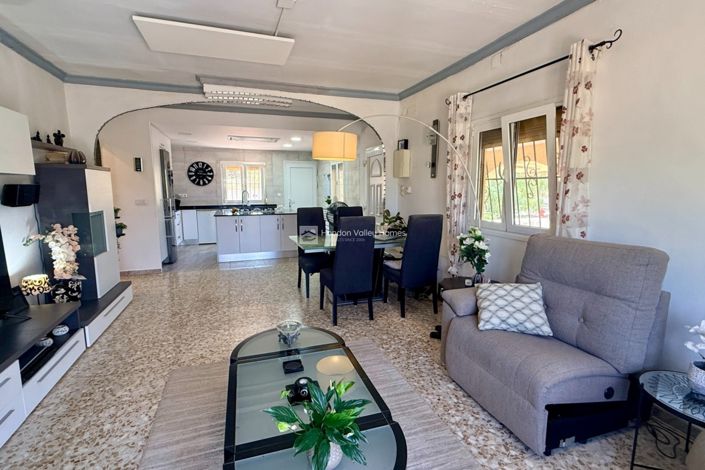 Image No.40-4 Bed Property for sale