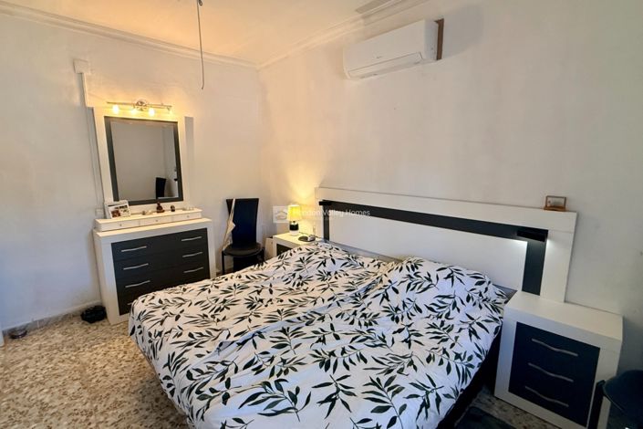 Image No.49-4 Bed Property for sale