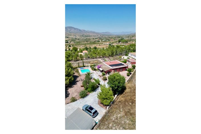 Image No.10-4 Bed Property for sale