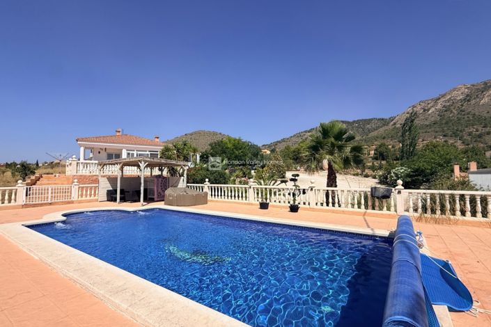 Image No.20-4 Bed Villa for sale