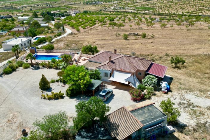 Image No.10-4 Bed Villa for sale