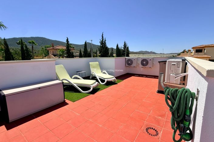 Image No.25-2 Bed Villa for sale