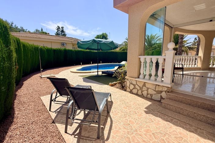 Image No.17-3 Bed Villa for sale