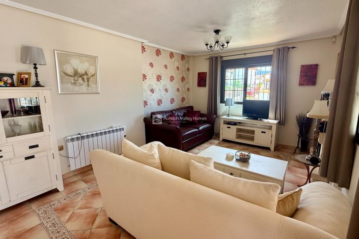 Image No.22-4 Bed Property for sale