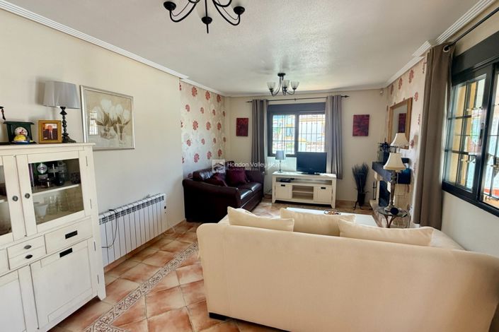 Image No.24-4 Bed Property for sale