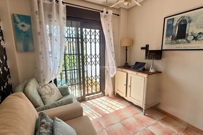Image No.30-4 Bed Property for sale